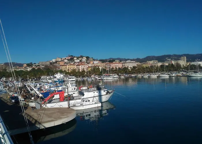 La Casa Dei Treni 4* La Spezia
